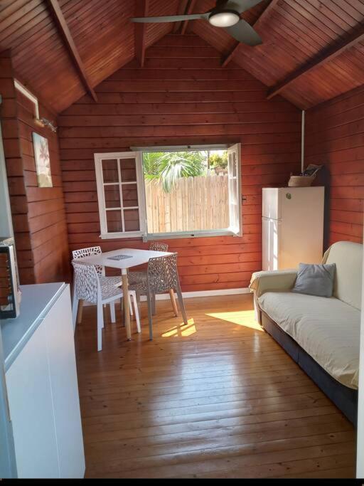 Bungalow Des Papayes Сен-Луи Номер фото